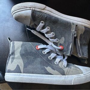Cat & Jack Camouflage High-Top Sneakers toddler Sz 12